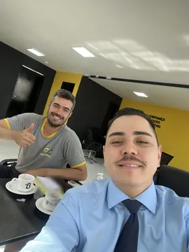 Reunião com o cliente do Chileno no escritório