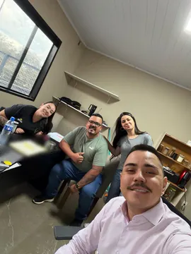 Reunião de assessoria na sede do Seo Pastel