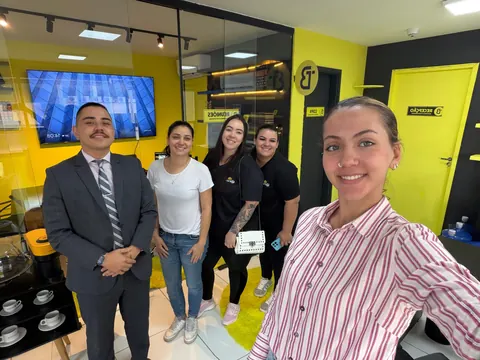 Equipe do Seo Pastel em visita ao escritório